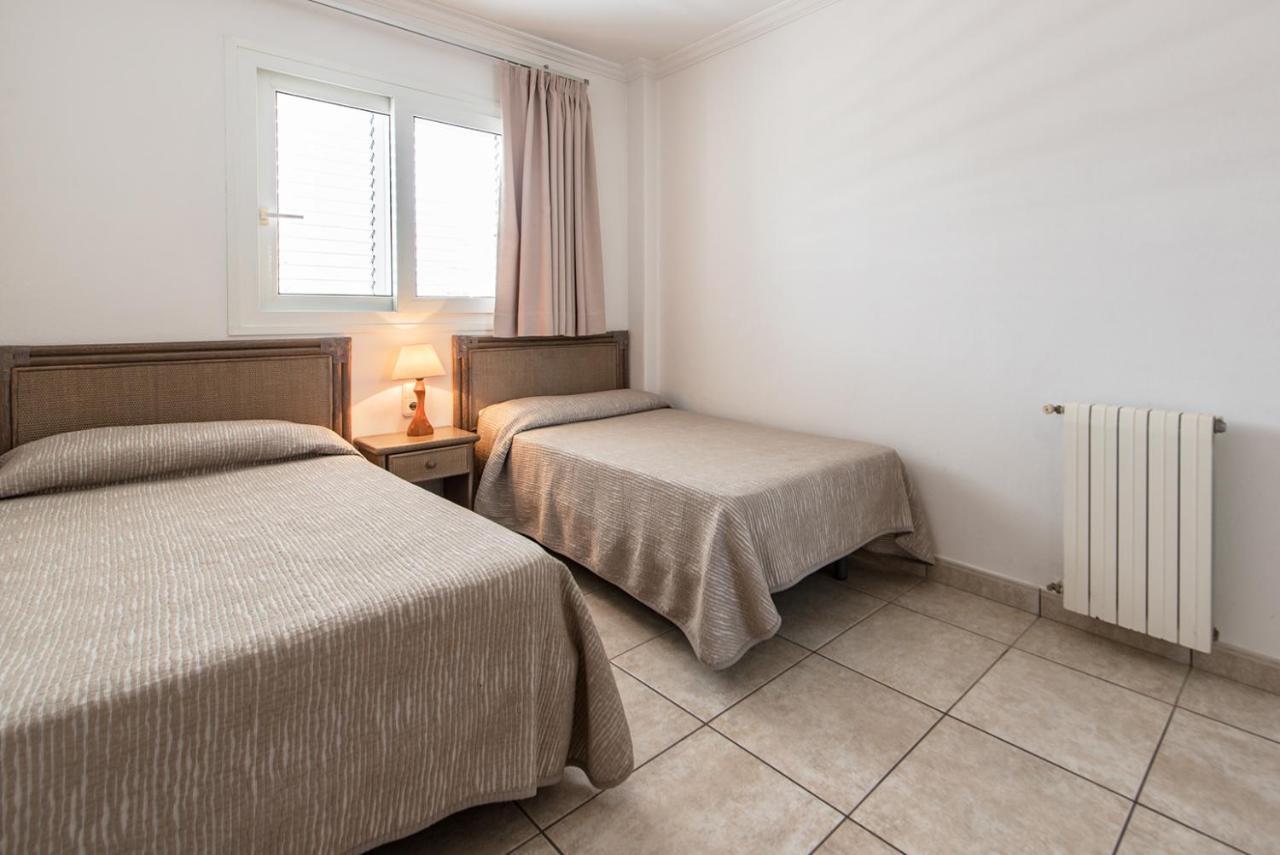 Apartamentos Es Cane Es Cana Eksteriør bilde
