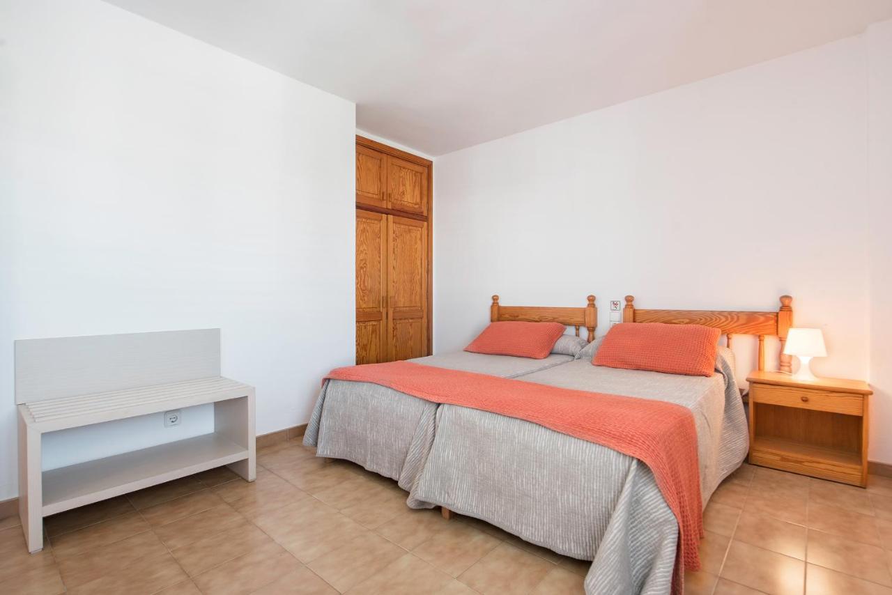 Apartamentos Es Cane Es Cana Eksteriør bilde
