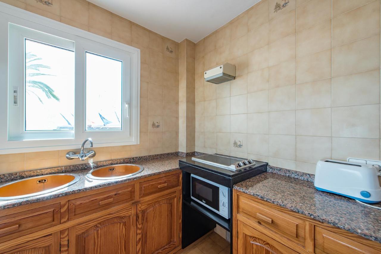 Apartamentos Es Cane Es Cana Eksteriør bilde