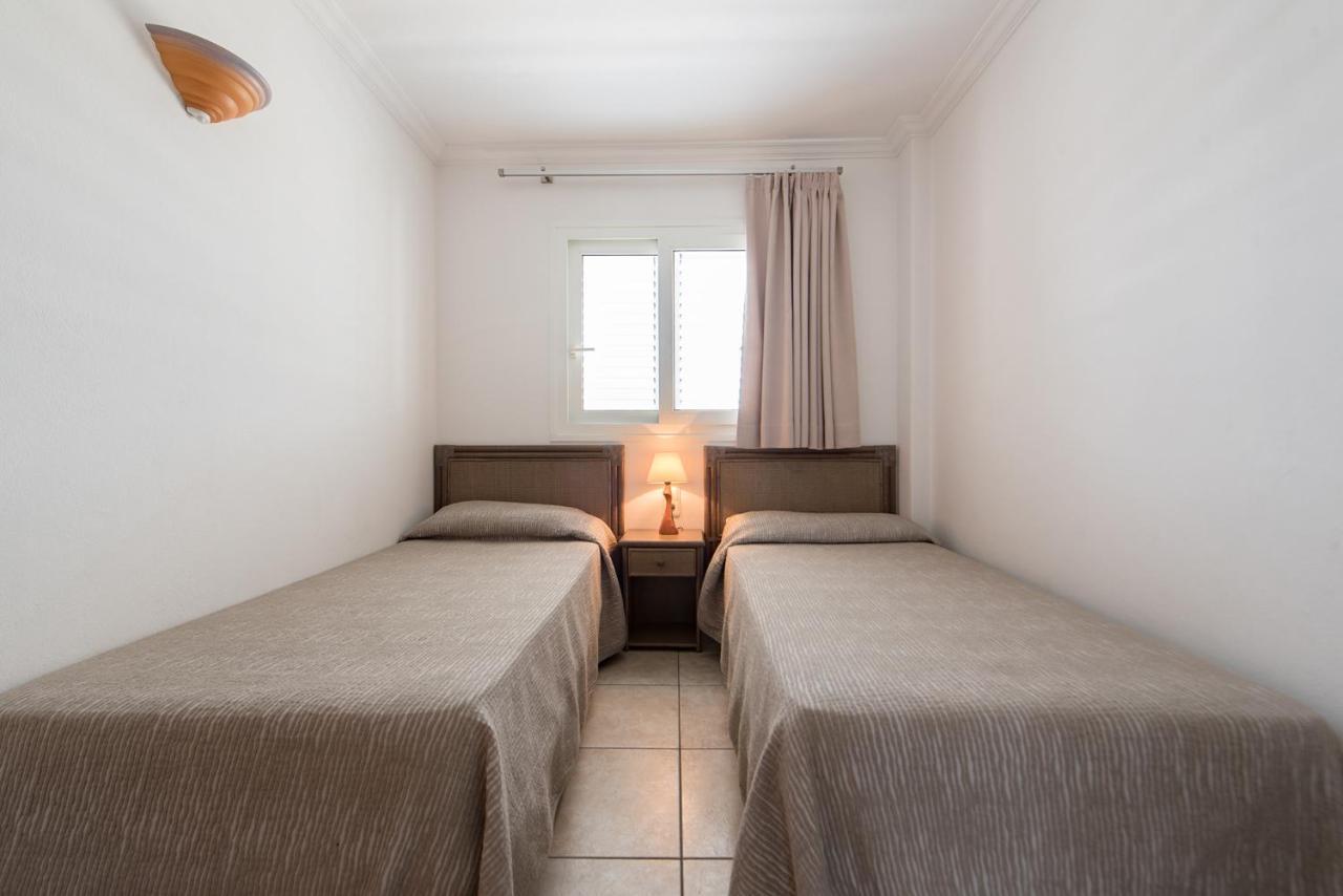 Apartamentos Es Cane Es Cana Eksteriør bilde