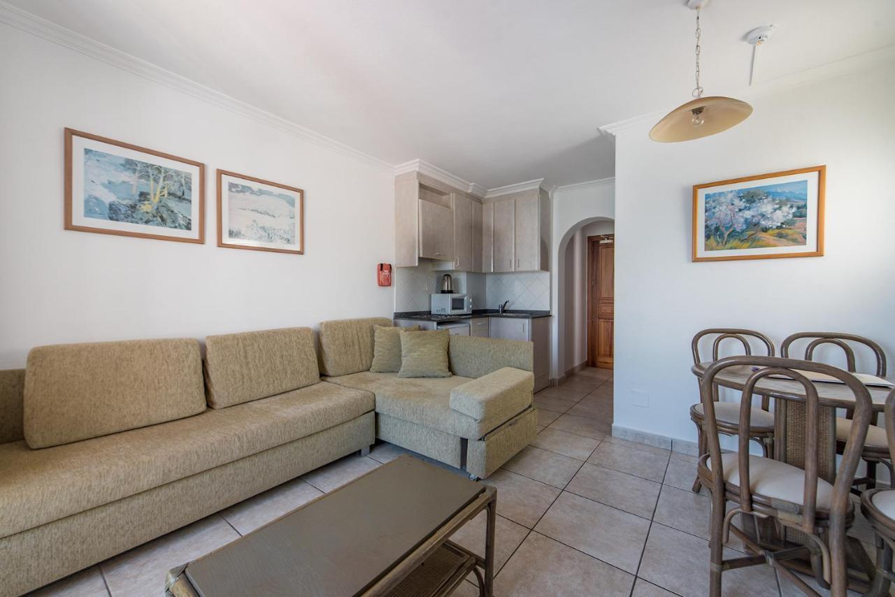 Apartamentos Es Cane Es Cana Eksteriør bilde