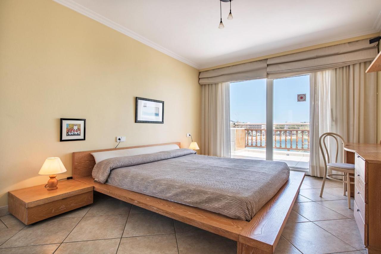 Apartamentos Es Cane Es Cana Eksteriør bilde