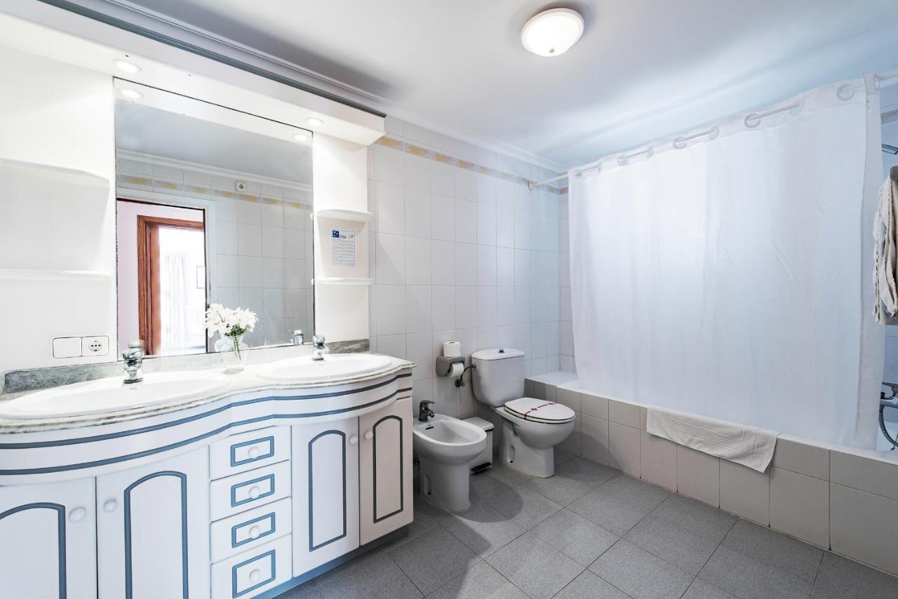 Apartamentos Es Cane Es Cana Eksteriør bilde