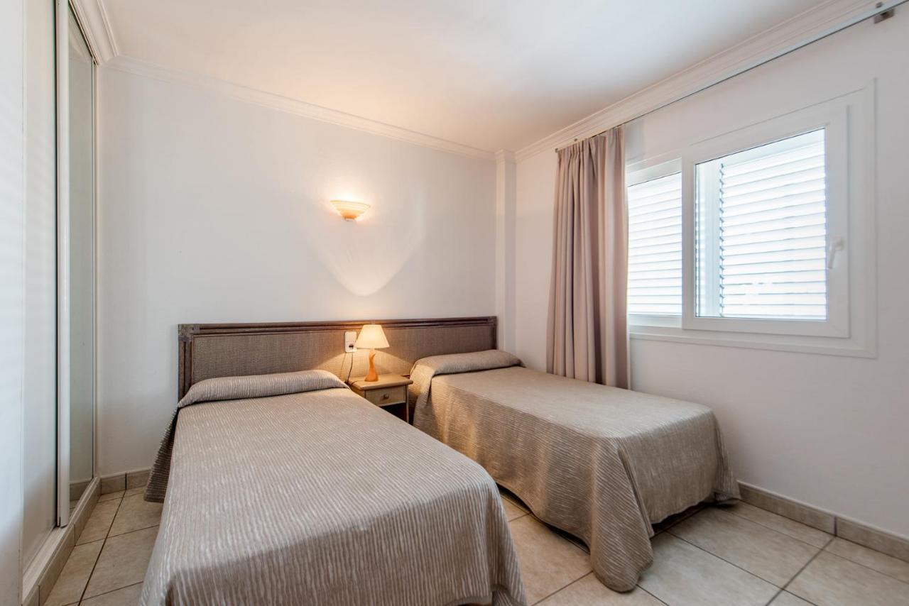 Apartamentos Es Cane Es Cana Eksteriør bilde