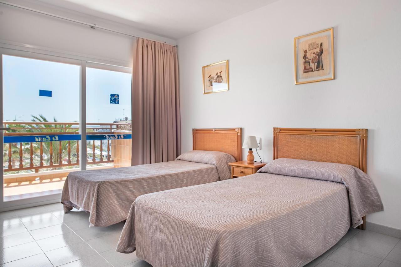 Apartamentos Es Cane Es Cana Eksteriør bilde